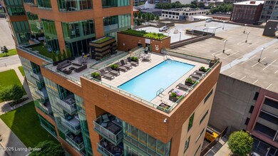222 E Witherspoon St, 305