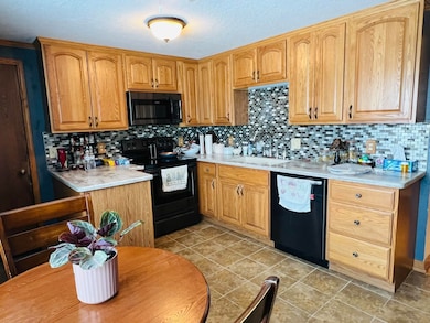 312 W Garfield St, Pearl City, IL 61062 - photo 6