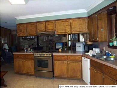 2nd view of kitchen