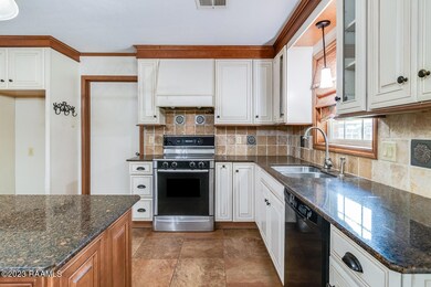819 East E-11