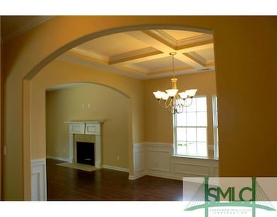 Dining Room. Formal dining, at the entrance of hom