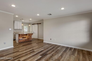 4-web-or-mls-122 B Robin Rd-4