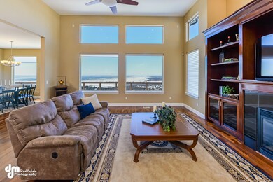 Main Living Area-9602-FULL