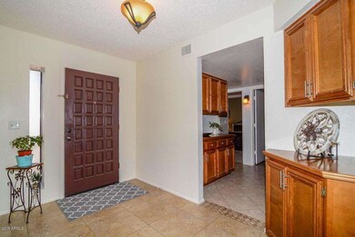 Foyer-Hallway