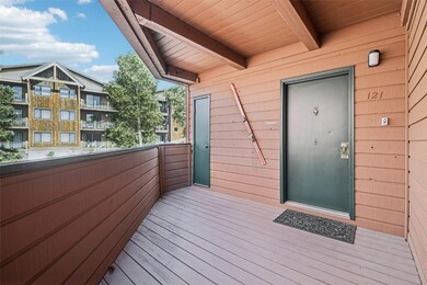 Private entryway to this corner unit.
