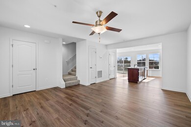 446 N Burhans Blvd, Hagerstown, MD 21740 - photo 3