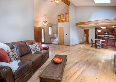 36-Lark-Ct-MLS_05