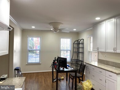 11878 Abercorn Ct, Reston, VA 20191 - photo 6