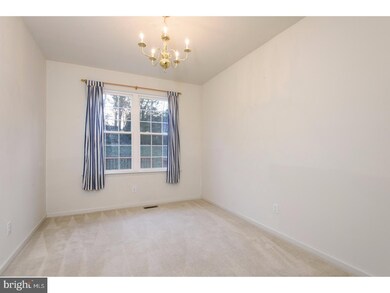 1015 Fallbrook Ln, Pottstown, PA 19464 - photo 6