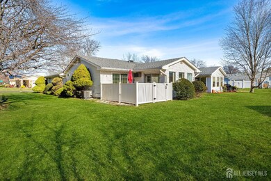 801B Pompton Rd unit B, Monroe Township, NJ 08831 - photo 4