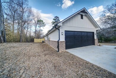 10202 Crestview Dr, Tyler, TX 75707 - photo 2