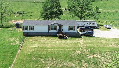 1077 Herrin Ln, Somerset, KY 42501 - photo 2