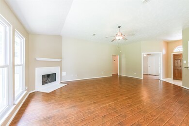 215 Garrett Dr, Magnolia, TX 77354 - photo 6