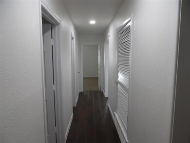 612 Plainview Dr, Hurst, TX 76054 - photo 4