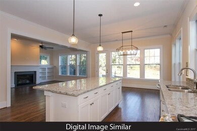 912 Millbrook Rd unit C, Charlotte, NC 28211 - photo 7