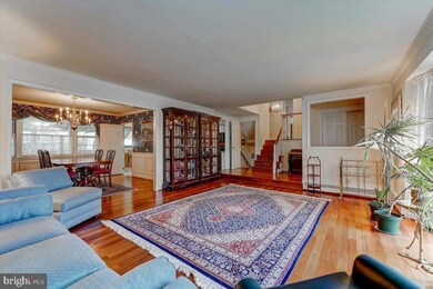 134 Greenbriar Ln, Havertown, PA 19083 - photo 4