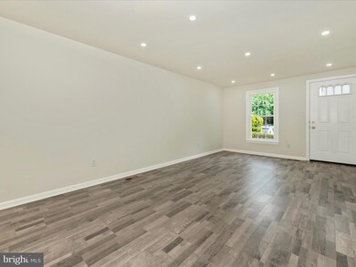 19 Strath Haven Ct, Montgomery Village, MD 20886 - photo 4