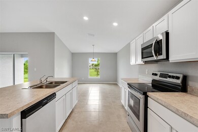 2007 NE 6th Place, Cape Coral, FL 33909 - photo 5