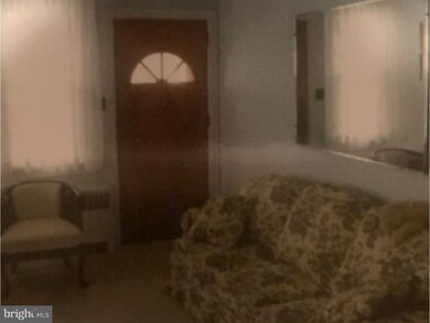 817 Orchard Ave, Southampton, PA 18966 - photo 2