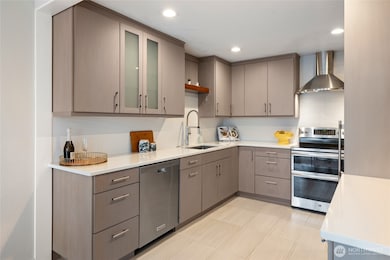 Updated Chef's Kitchen with Custom Cabinets
