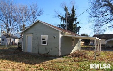 2017 Clarke St, Murphysboro, IL 62966 - photo 4