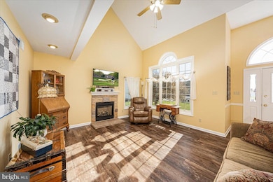 908 Poplar St unit 11, Hanover, PA 17331 - photo 7