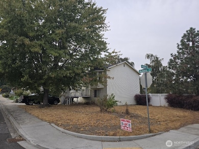 1908 Mulberry Ln, Wenatchee, WA 98801 - photo 5