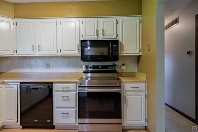 6546 SW 26th Ct, Topeka, KS 66614 - photo 7