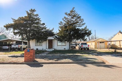 607 N El Paso