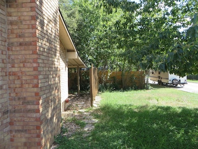 812 Ranch Rd unit B, Georgetown, TX 78628 - photo 4