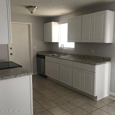 8975 Grampian Dr N, Jacksonville, FL 32216 - photo 5