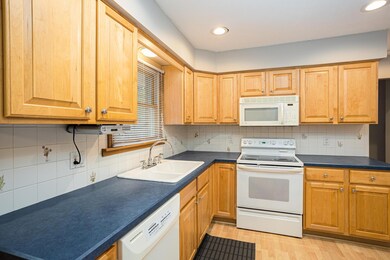 4443 Okell Rd, Columbus, OH 43224 - photo 4