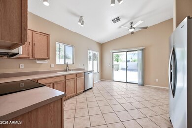 81 S Criss Place, Chandler, AZ 85226 - photo 4