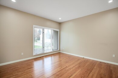 09-6737 Stonebridge Ct 0003
