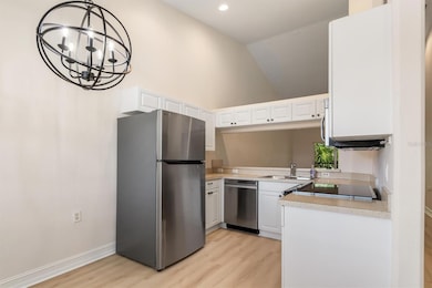 7196 N Plum Tree unit 323, Punta Gorda, FL 33955 - photo 4