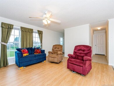 275 Lamonda Dr, Hendersonville, NC 28792 - photo 4