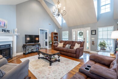 Cathedral ceilings, hardwood flooring