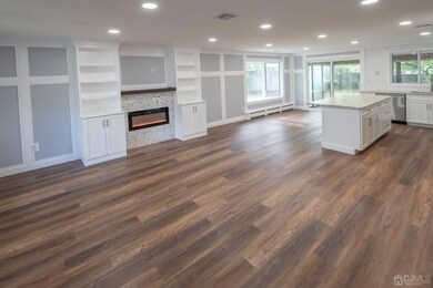 112 Indigo Plaza, Monroe Township, NJ 08831 - photo 6