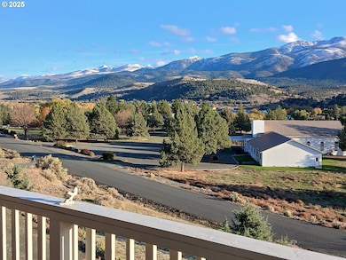 111 Valley View Dr, John Day, OR 97845 - photo 3