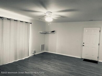 Spacious living room