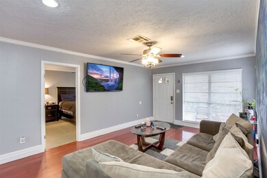 3011 Carlford Cir, Houston, TX 77018 - photo 6