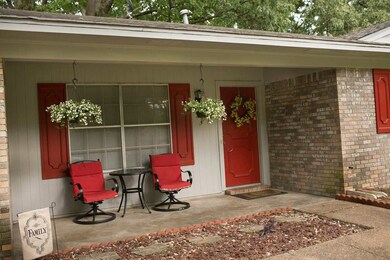 914 Oakhill Cir, Clinton, MS 39056 - photo 2