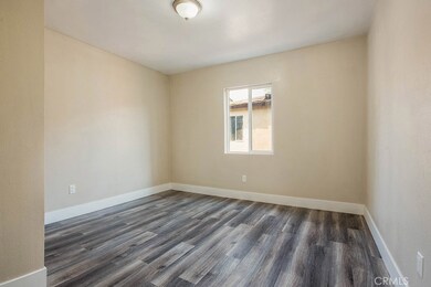 11763 Compton Ave, Los Angeles, CA 90059 - photo 7