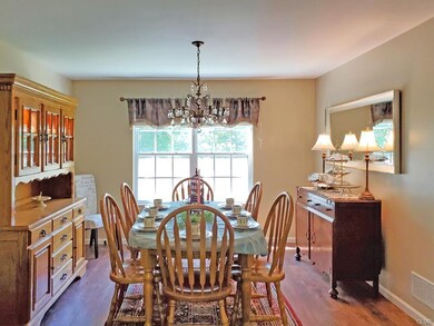 2206 Acorn Ct, Slatington, PA 18080 - photo 4