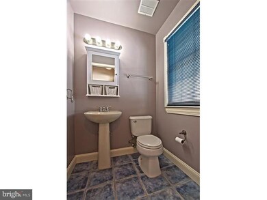 22 Stanwyck Ct, Trenton, NJ 08691 - photo 4