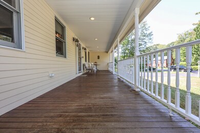 41 Lindsay Rd, Hooksett, NH 03106 - photo 4