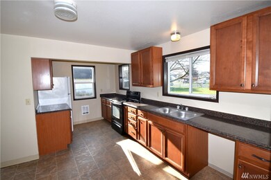 2565 Beech St, Longview, WA 98632 - photo 2