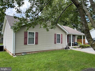 284 Duke Cir, Strasburg, VA 22657 - photo 2