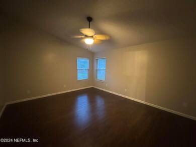 7818 Aquarius Cir S, Jacksonville, FL 32216 - photo 5