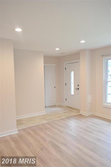 529 Peacock Dr, Hyattsville, MD 20785 - photo 3